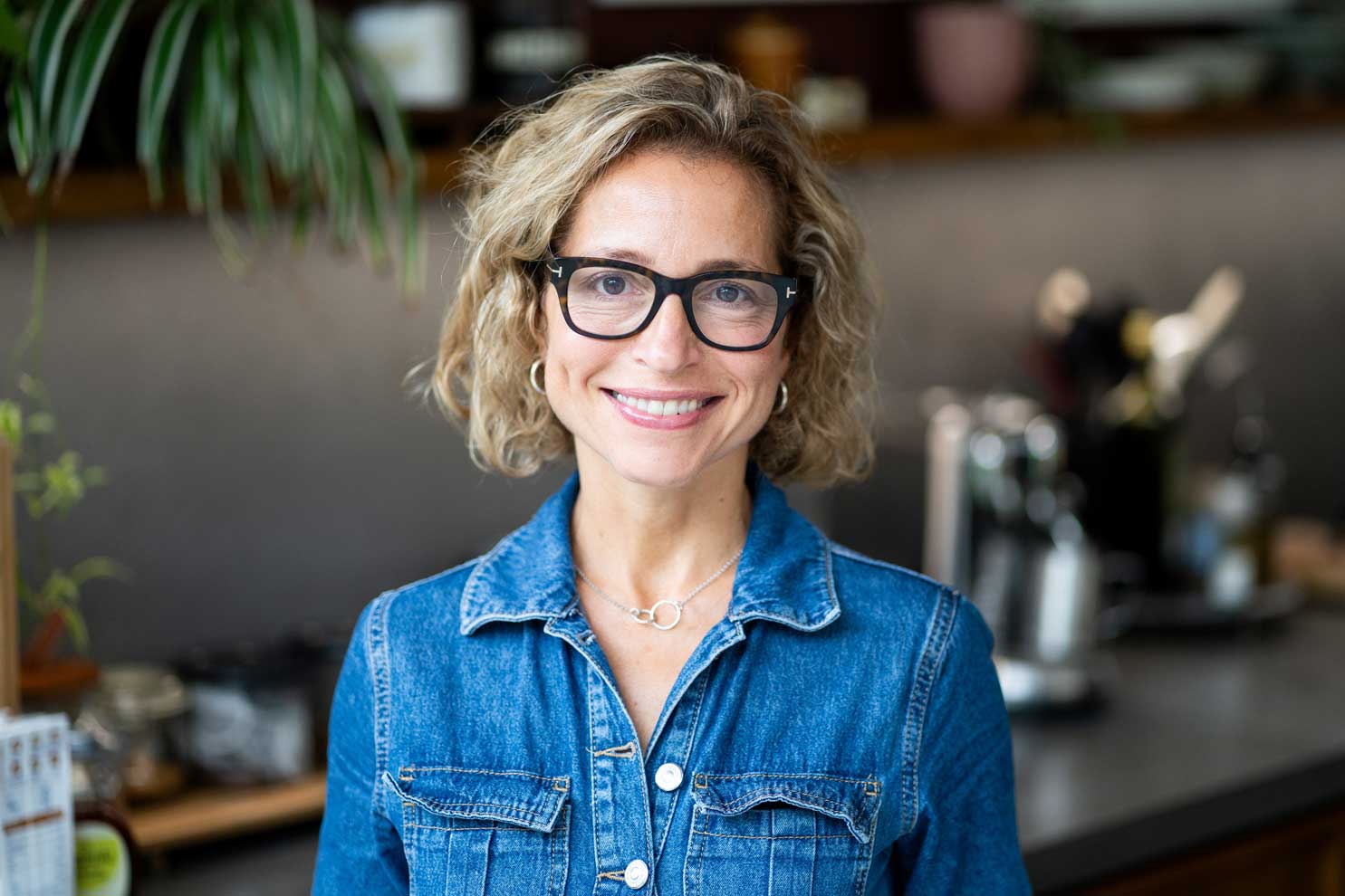 Buffy in her kitchen